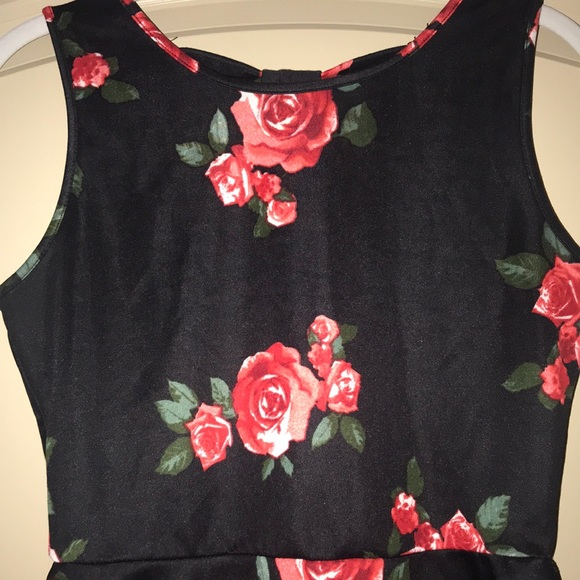 Forever 21 rose with back bow peplum top - Picture 2 of 5